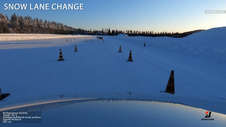 Blizzak LM005 lane change on snow